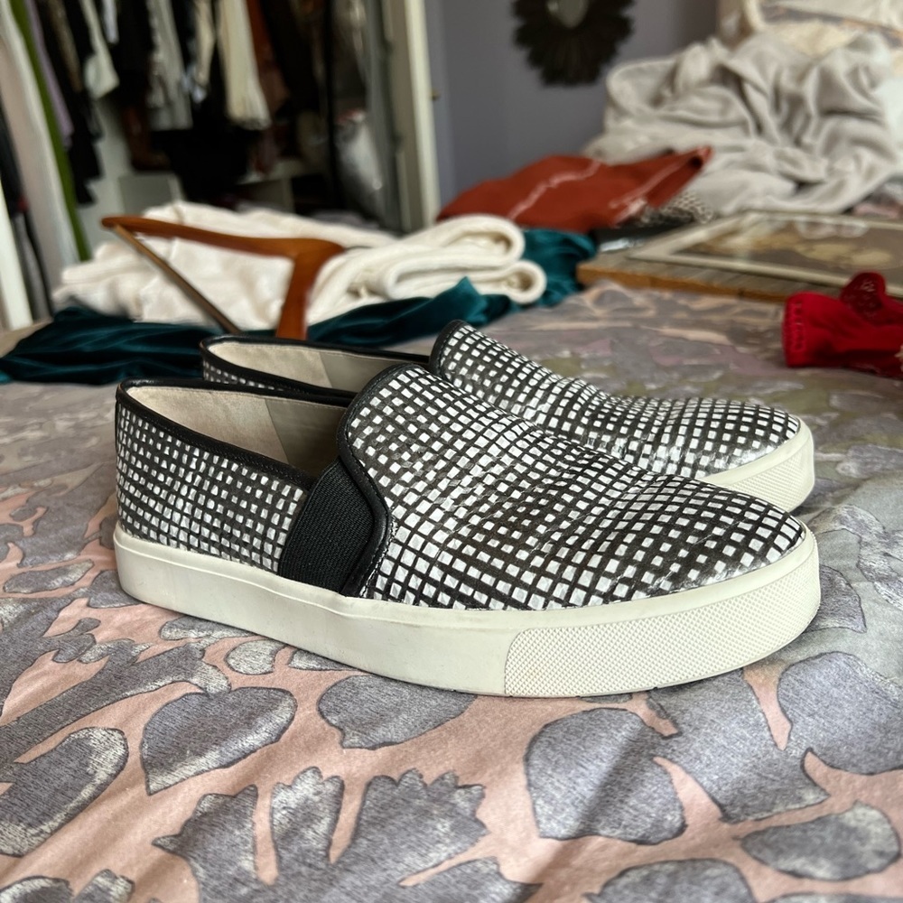 VINCE Slip Ons